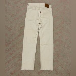 White Levi’s Jeans